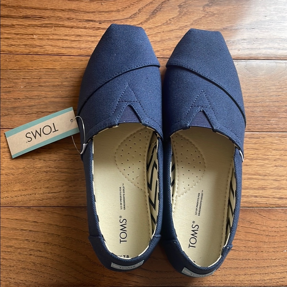 TOMS Women's Classic Blue NWT